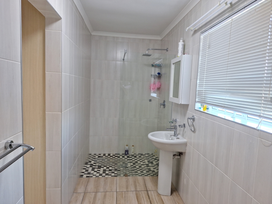 To Let 2 Bedroom Property for Rent in Bothasrus Eastern Cape